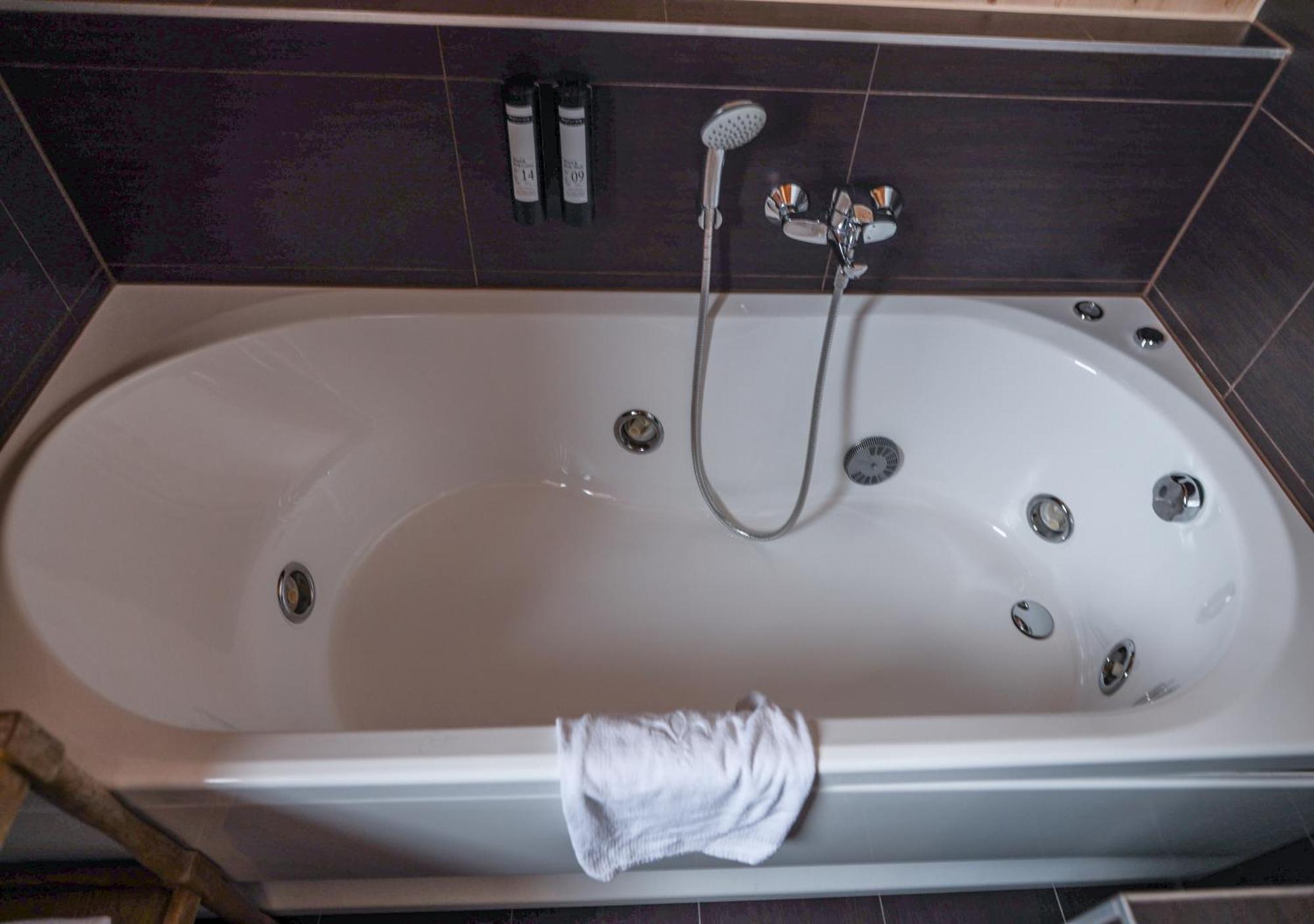 1A Chalet "Wolke" Wandern, Grillen, Wellness Im Traumhaus Wolfsberg Eksteriør billede